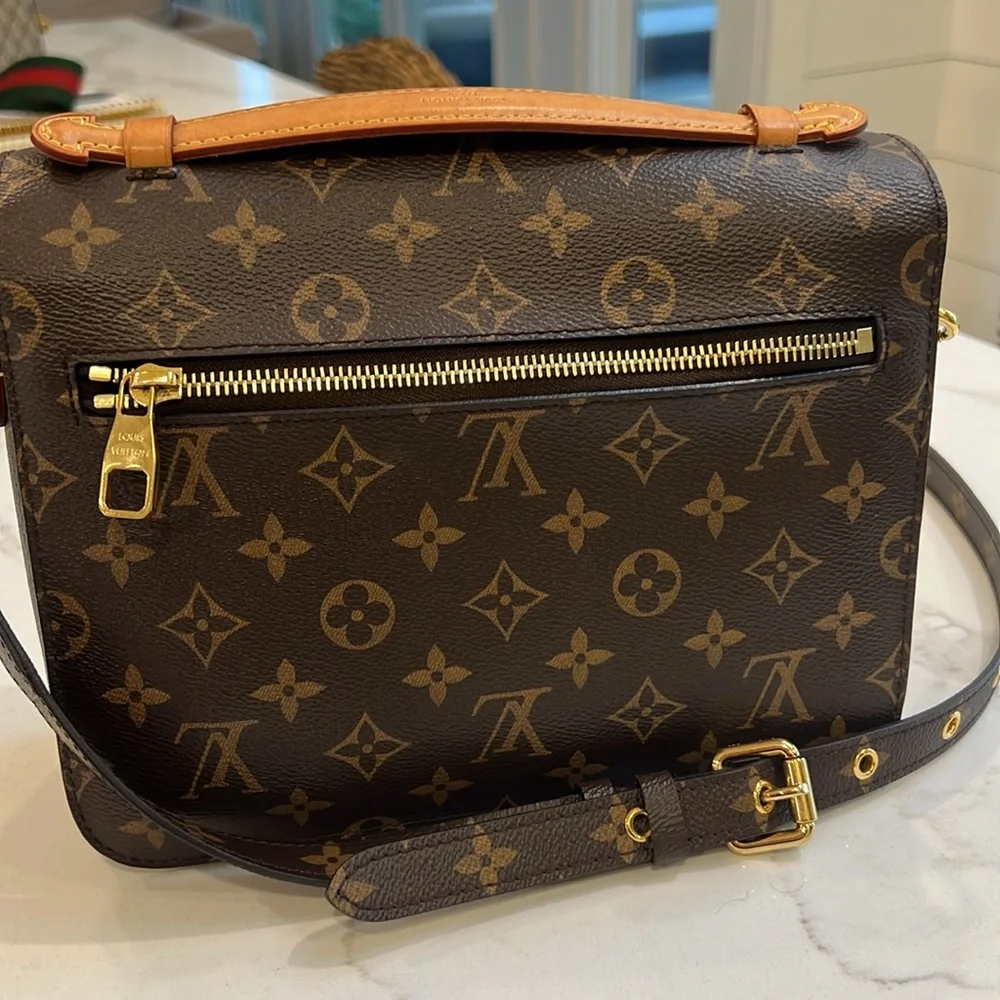 Louis Vuitton Pochette Metis monogram - Picture 4 of 9